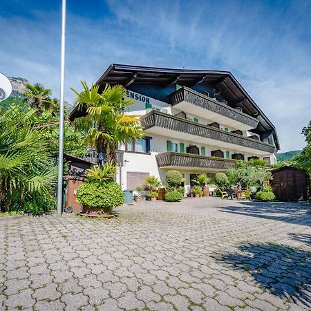 Hotel Pension Rechtenthal Termeno Exterior photo