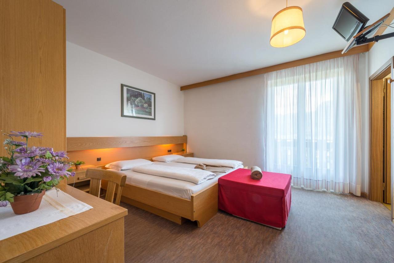 Hotel Pension Rechtenthal Termeno Exterior photo